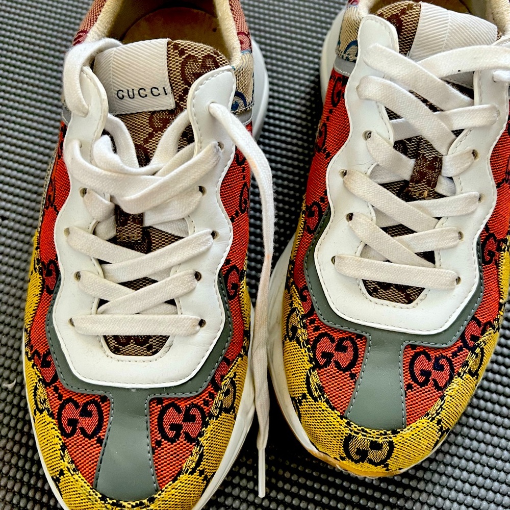 Gucci Sneakers size 26.5